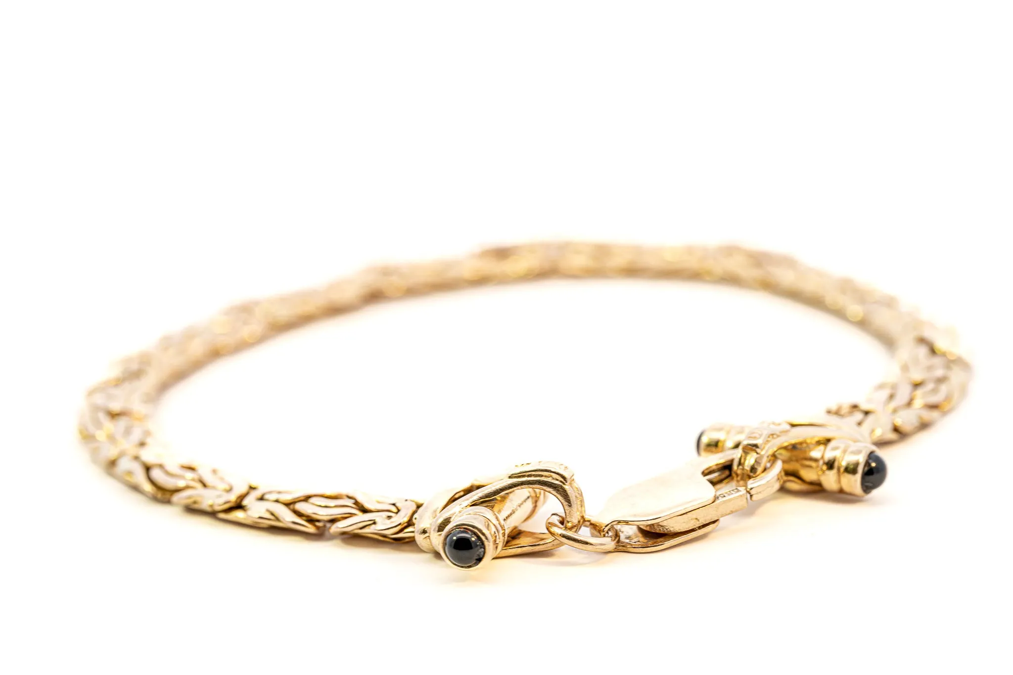 An Exquisite Yellow Gold Fancy Link Bracelet