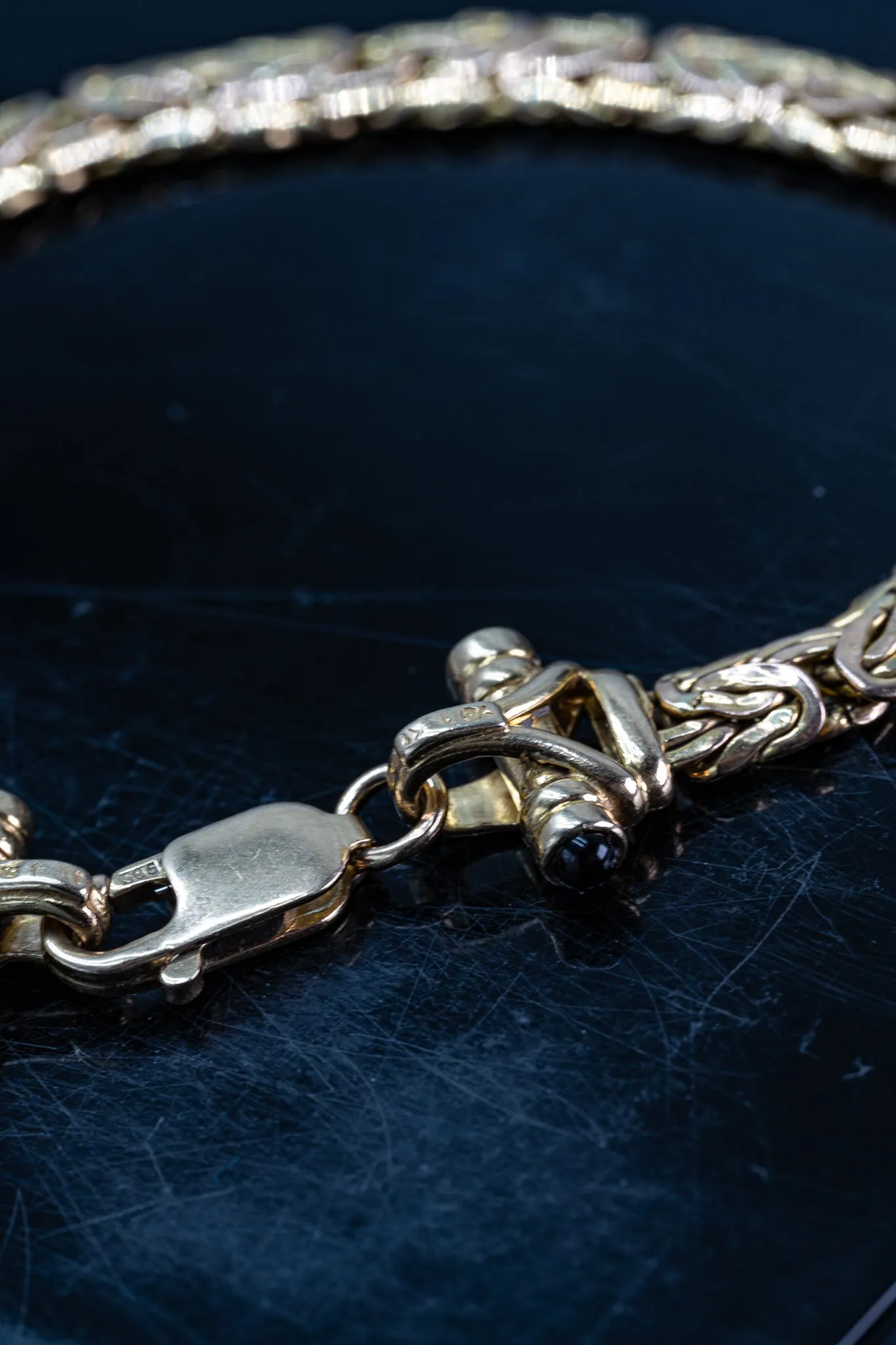 An Exquisite Yellow Gold Fancy Link Bracelet