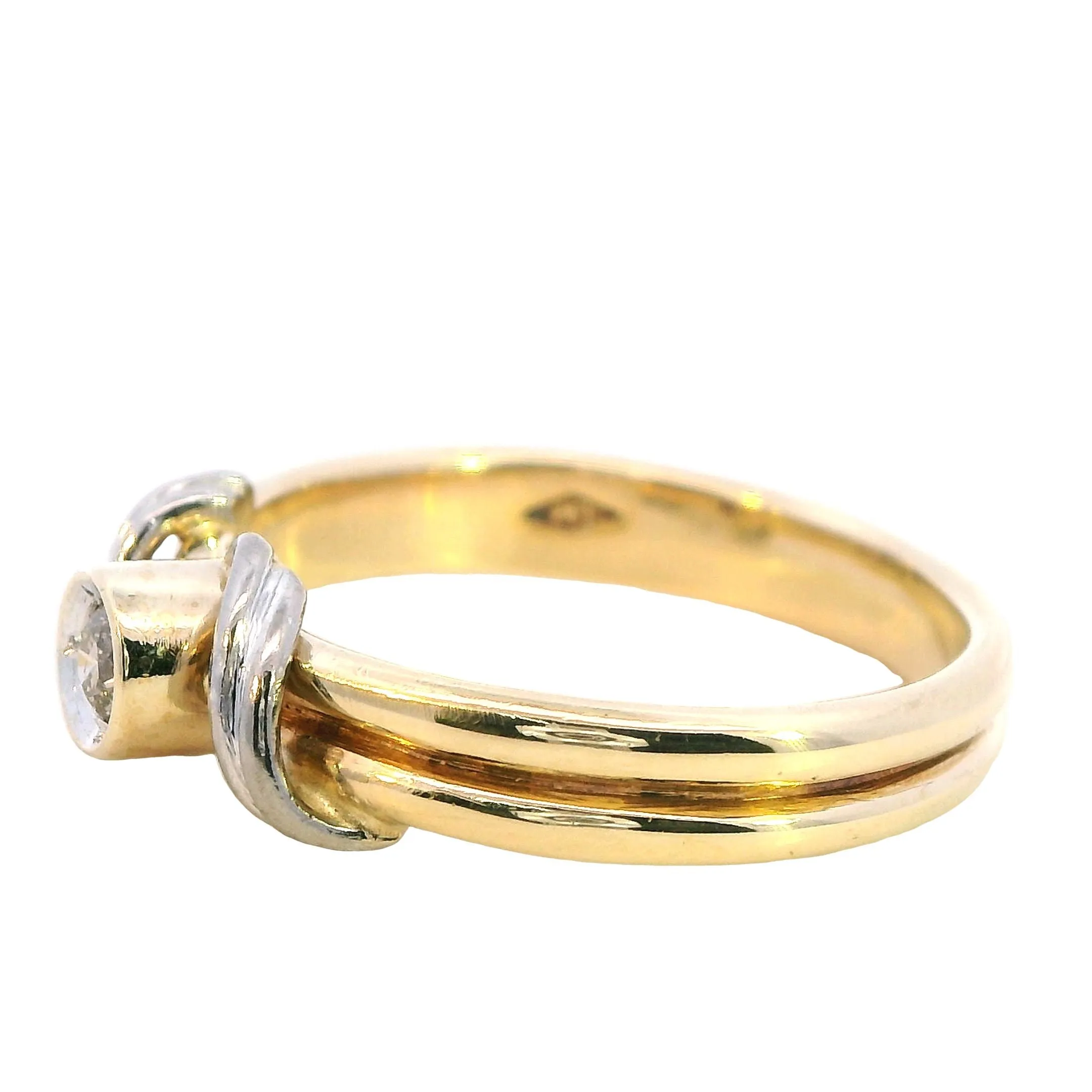 Exquisite 9ct Yellow & White Gold Diamond Ring